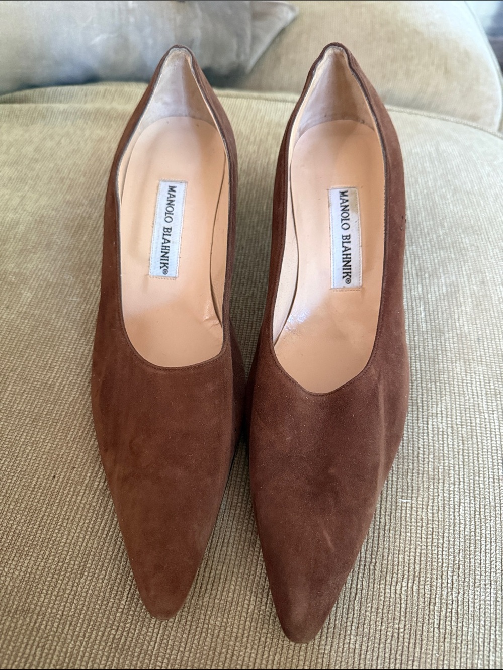 Manolo Blahnik sz 38.5 preowned